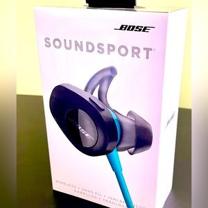 NWT BOSE SOUNDSPORT BLUETOOTH EARBUDS And PORTABLE CASE